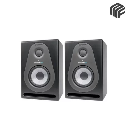 Samson Resolv SE6 Two-Way Active 6.5" Studio Monitor – سماعة استوديو احترافية بحجم 6.5 بوصة توفر صوتًا دقيقًا وقويًا، مثالية للاستخدام في بيئات الاستوديو للموسيقيين والمهندسين الصوتيين.