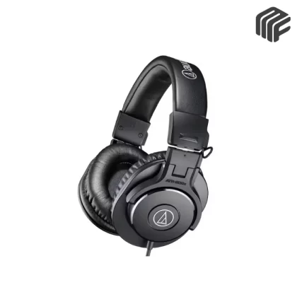 سماعات Audio-Technica ATH-M50x الاستوديو المغلقة بأداء احترافي وجودة صوت استثنائية لمهندسي الصوت والموسيقيين.