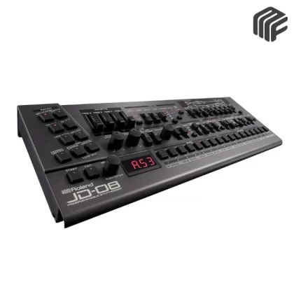 Roland JD-08 Synthesizer وحدة سينثسايزر احترافية مستوحاة من JD-800